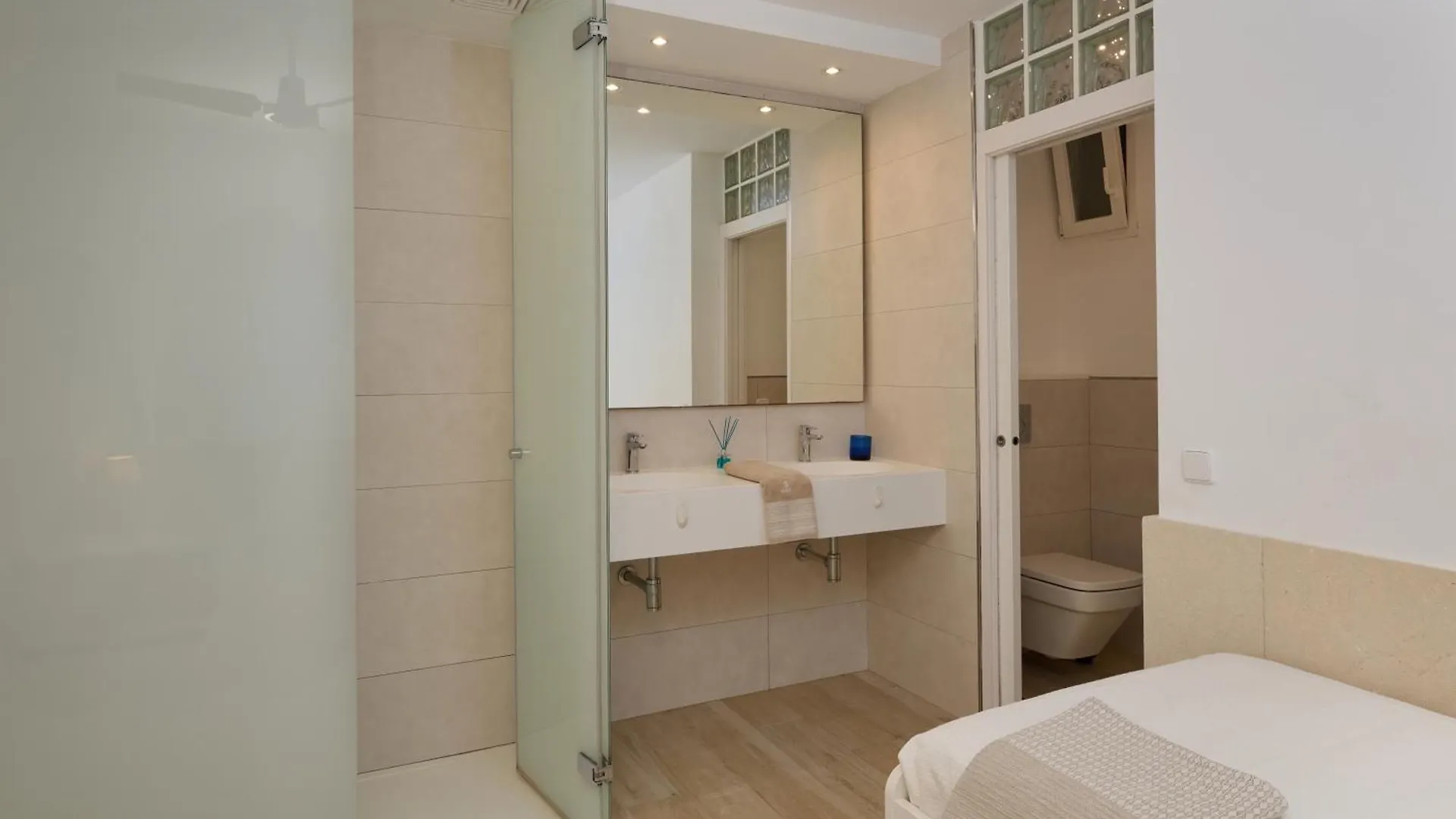 Sea Frontline Apartment 'Faraona'. Pool. Wifi Сантаньи 0*,  Испания