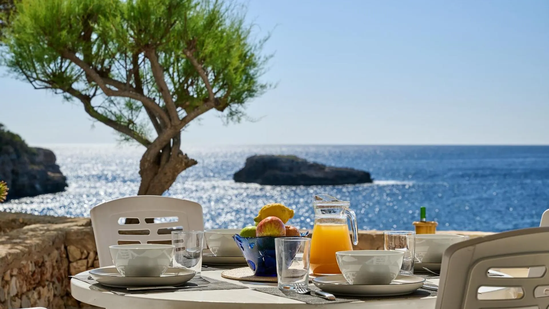 Sea Frontline Apartment 'Faraona'. Pool. Wifi Сантаньи Испания